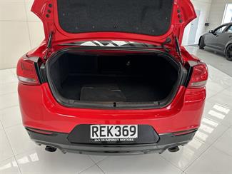 2015 Holden Commodore - Thumbnail