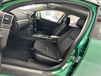 2010 Holden Commodore - Thumbnail