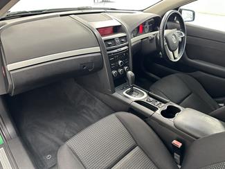 2010 Holden Commodore - Thumbnail
