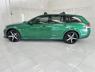 2010 Holden Commodore - Thumbnail
