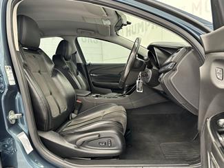 2014 Holden Commodore - Thumbnail
