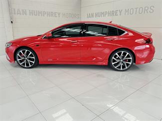 2019 Holden Commodore - Thumbnail