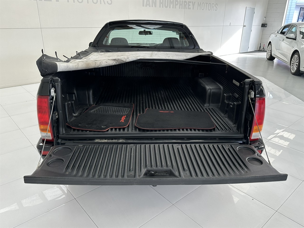 2005 Ford Falcon