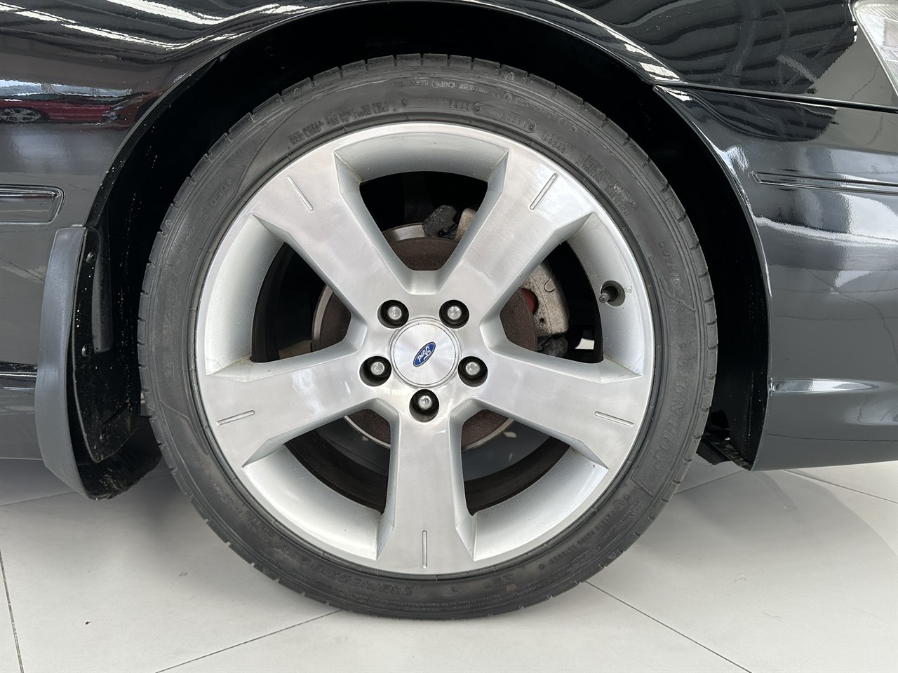 2005 Ford Falcon