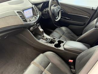 2016 Holden Commodore - Thumbnail
