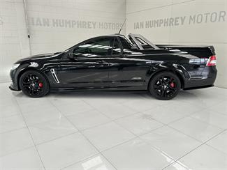 2017 Holden Commodore - Thumbnail