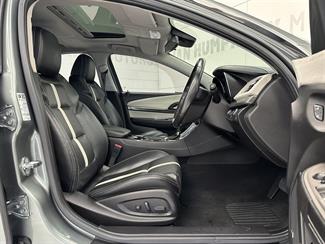2015 Holden Commodore - Thumbnail