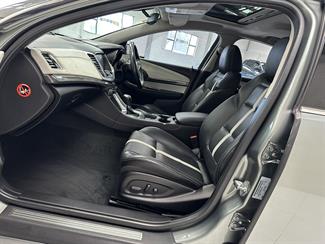 2015 Holden Commodore - Thumbnail