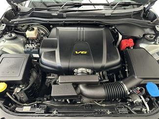 2015 Holden Commodore - Thumbnail