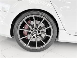 2013 Holden HSV - Thumbnail