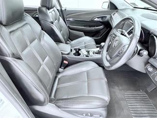 2015 Holden Commodore - Thumbnail