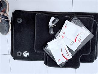 2015 Holden Commodore - Thumbnail