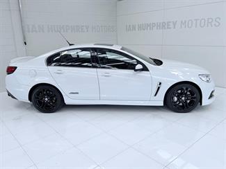 2015 Holden Commodore - Thumbnail