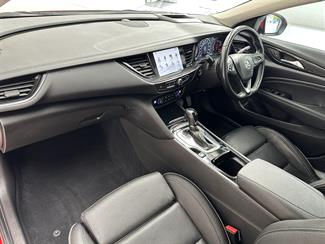 2019 Holden Commodore - Thumbnail