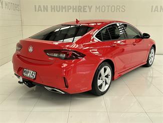 2019 Holden Commodore - Thumbnail