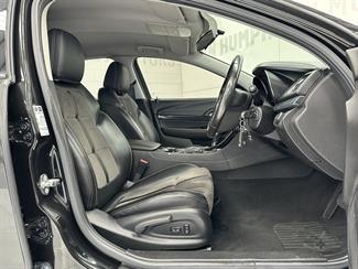 2015 Holden Commodore - Thumbnail