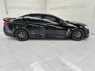 2015 Holden Commodore - Thumbnail