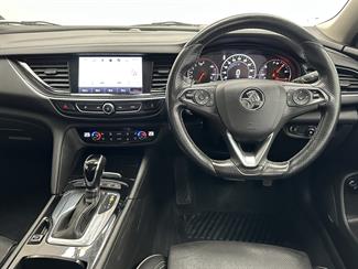 2018 Holden Commodore - Thumbnail