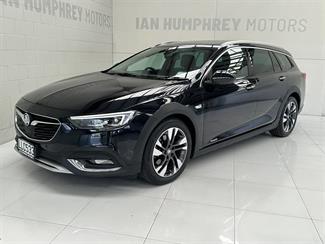 2018 Holden Commodore - Thumbnail