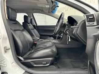 2010 Holden HSV - Thumbnail
