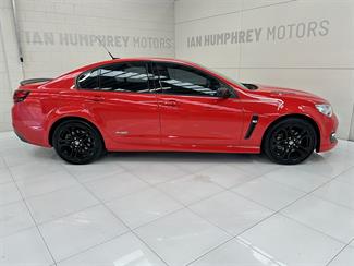 2016 Holden Commodore - Thumbnail