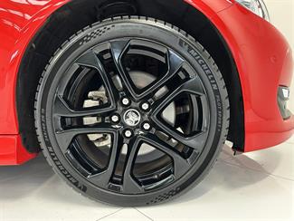2016 Holden Commodore - Thumbnail