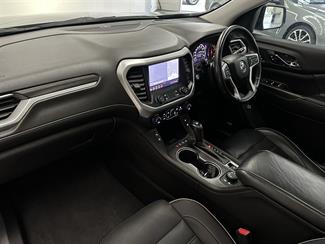 2020 Holden Acadia - Thumbnail