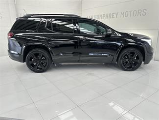 2020 Holden Acadia - Thumbnail