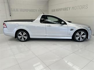 2010 Holden Commodore - Thumbnail