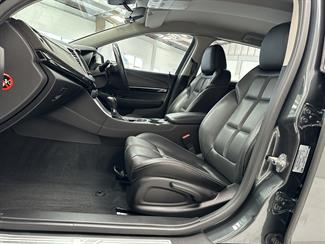 2017 Holden Commodore - Thumbnail