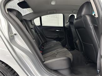 2015 Holden Commodore - Thumbnail