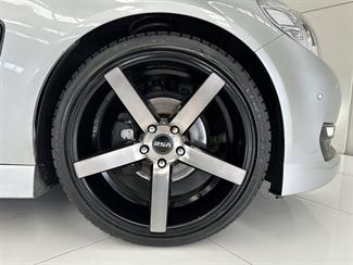 2015 Holden Commodore - Thumbnail