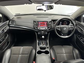 2015 Holden Commodore - Thumbnail