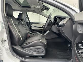 2013 Holden Commodore - Thumbnail