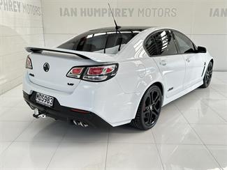 2017 Holden Commodore - Thumbnail