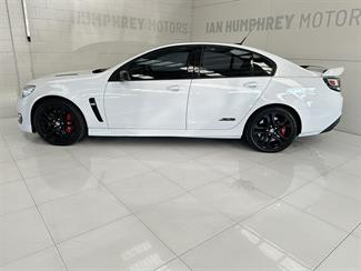 2017 Holden Commodore - Thumbnail