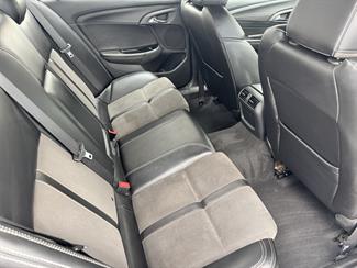 2015 Holden Commodore - Thumbnail