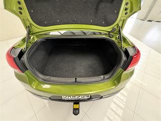 2015 Holden Commodore - Thumbnail