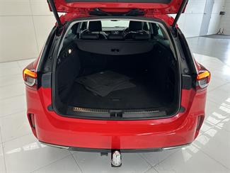 2018 Holden Commodore - Thumbnail