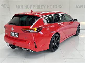 2018 Holden Commodore - Thumbnail