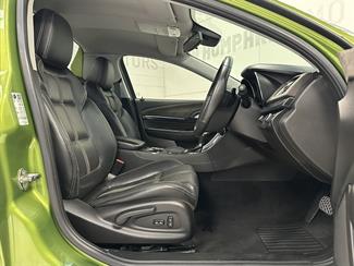 2016 Holden Commodore - Thumbnail