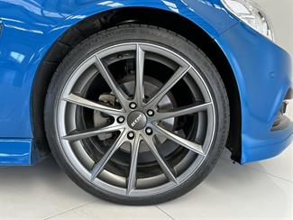 2014 Holden Commodore - Thumbnail