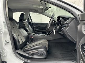 2015 Holden Commodore - Thumbnail