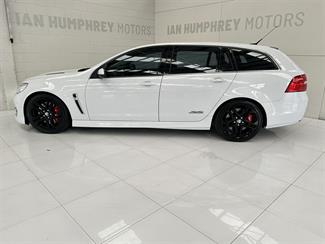 2016 Holden Commodore - Thumbnail