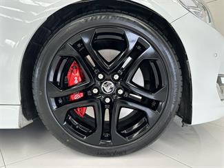 2016 Holden Commodore - Thumbnail