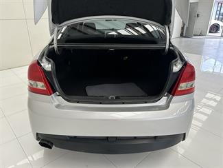 2005 Holden HSV - Thumbnail