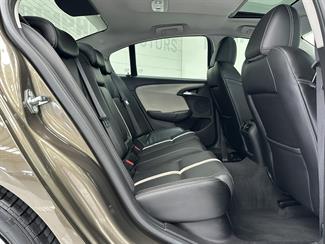 2015 Holden Commodore - Thumbnail