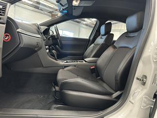 2013 Holden Commodore - Thumbnail