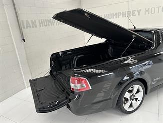 2010 Holden Commodore - Thumbnail
