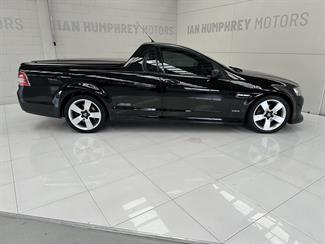 2010 Holden Commodore - Thumbnail